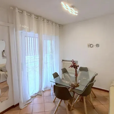 Bookingpeschiera Bei Gardaland Apartmán